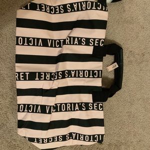 Victoria’s Secret weekender travel bag